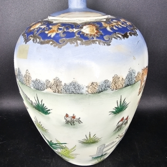 Vintage hand painted‎ Asian ginger jar/urn - Picture 6 of 9